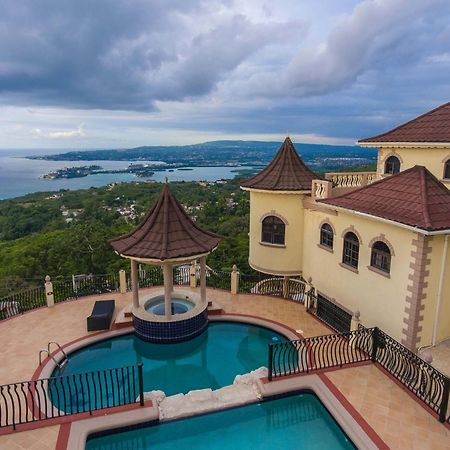 Clarridge View Guesthouse Montego Bay Buitenkant foto
