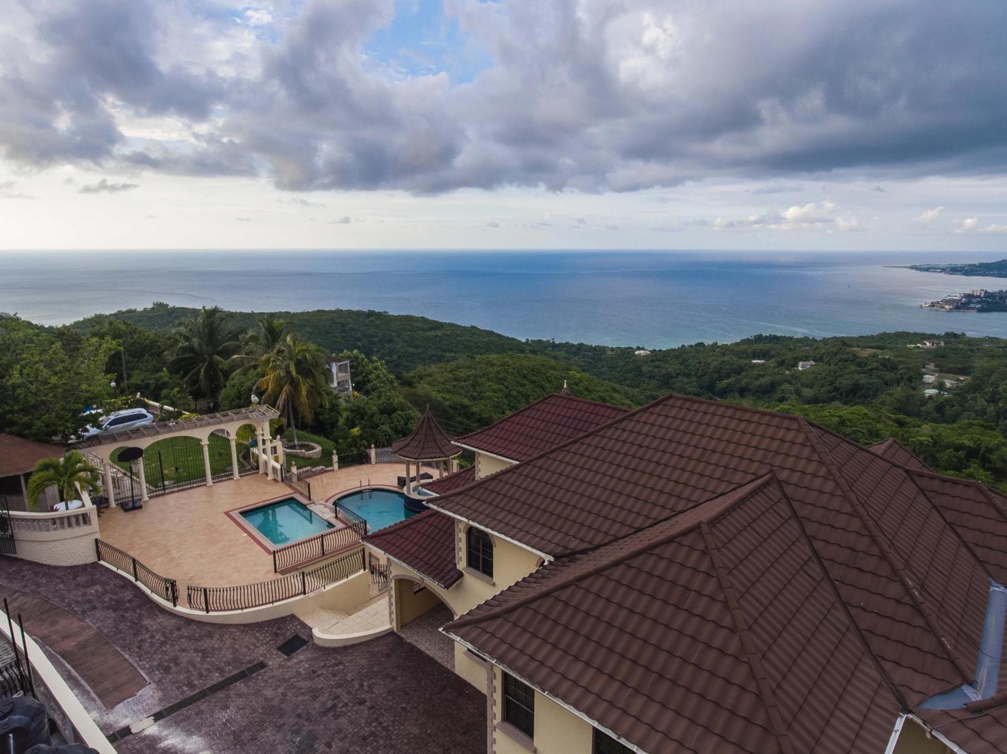 Clarridge View Guesthouse Montego Bay Buitenkant foto