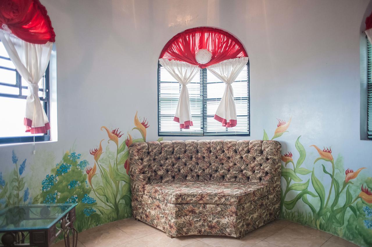 Clarridge View Guesthouse Montego Bay Buitenkant foto